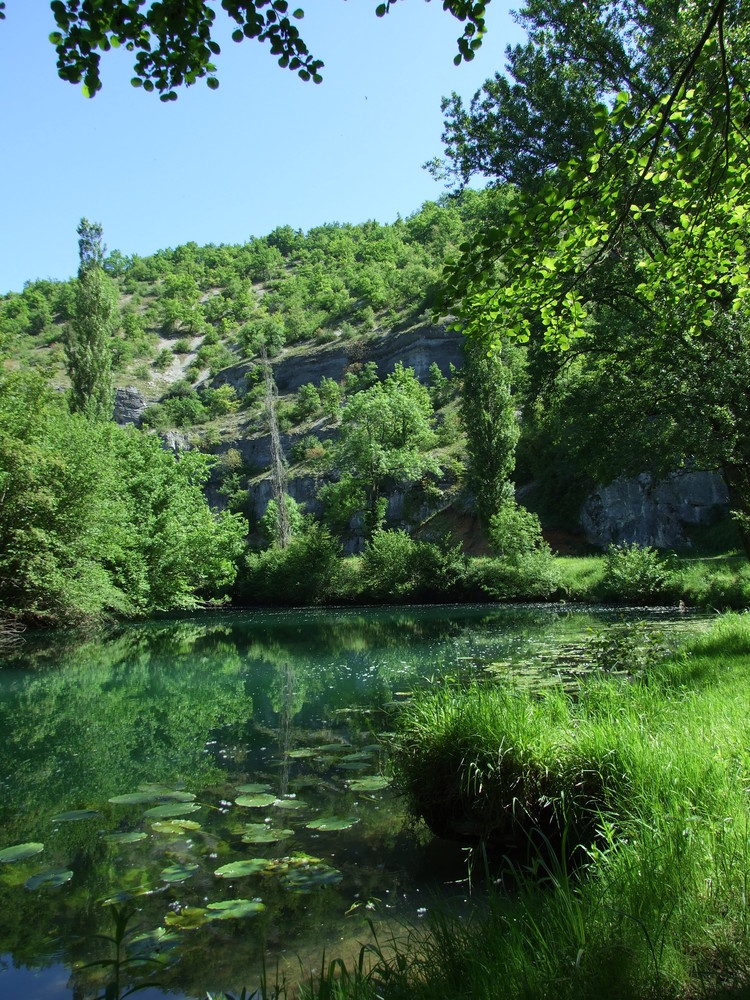 A coté du moulin de Cougnaguet ( Lot )