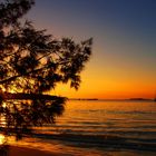 A déguster sans modération… - Coucher de soleil à la baie de Kuto, Île des Pins