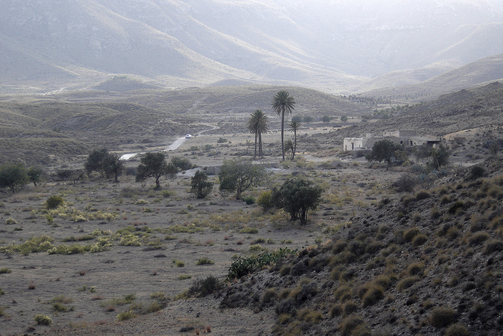 A espaldas de el Playazo ( Almeria )