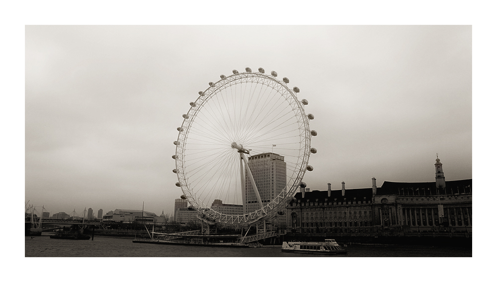 A foggy day in London Town