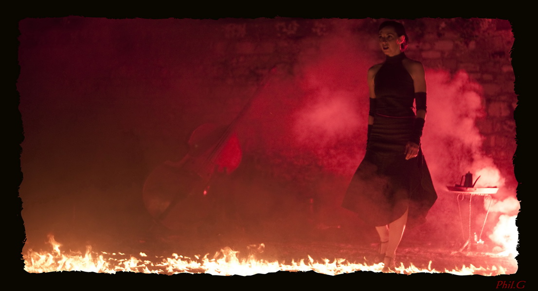 A fuego lento - Namur en Mai 2012 - Seule dans les flammes et la fournaise