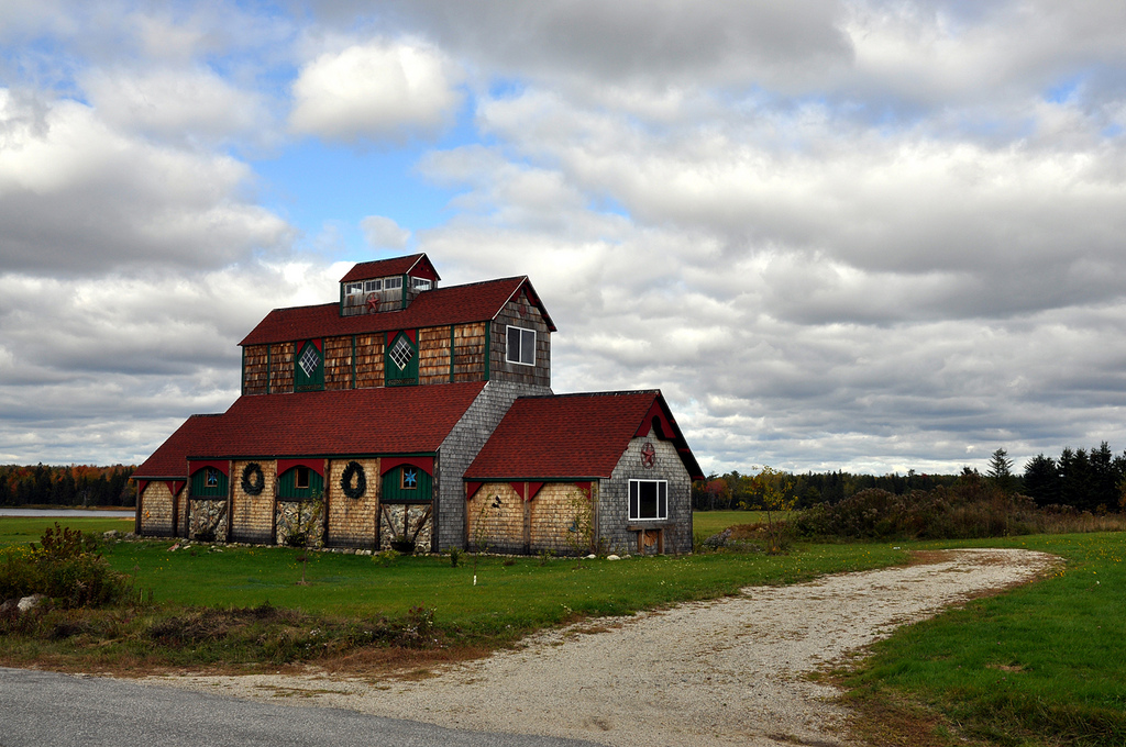 a gingerbread house, maine