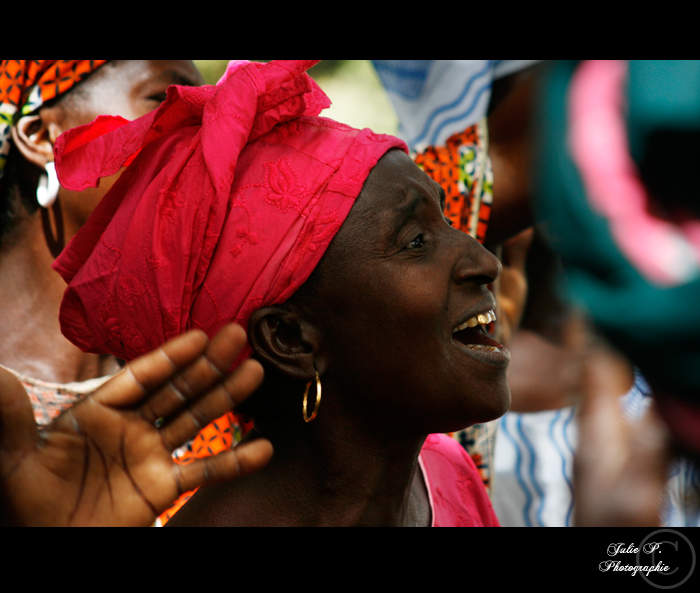 A happyness singer ...