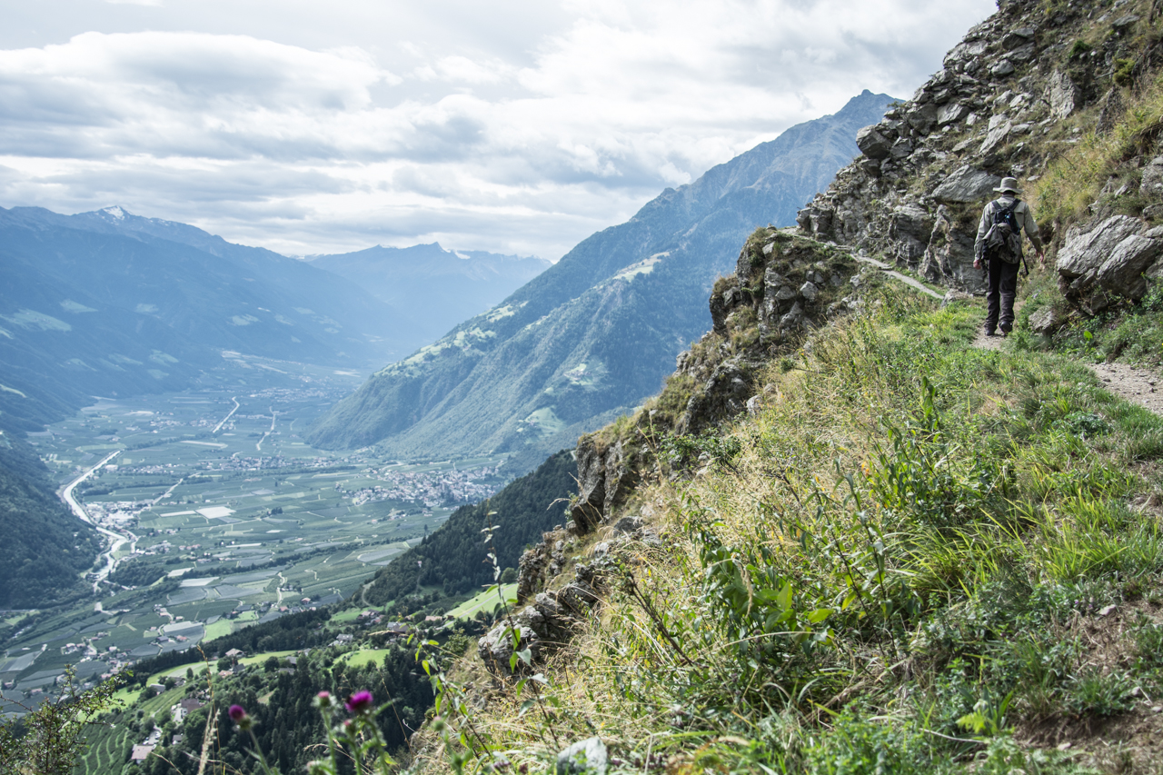 A hiker on the Vellauer Felsenweg