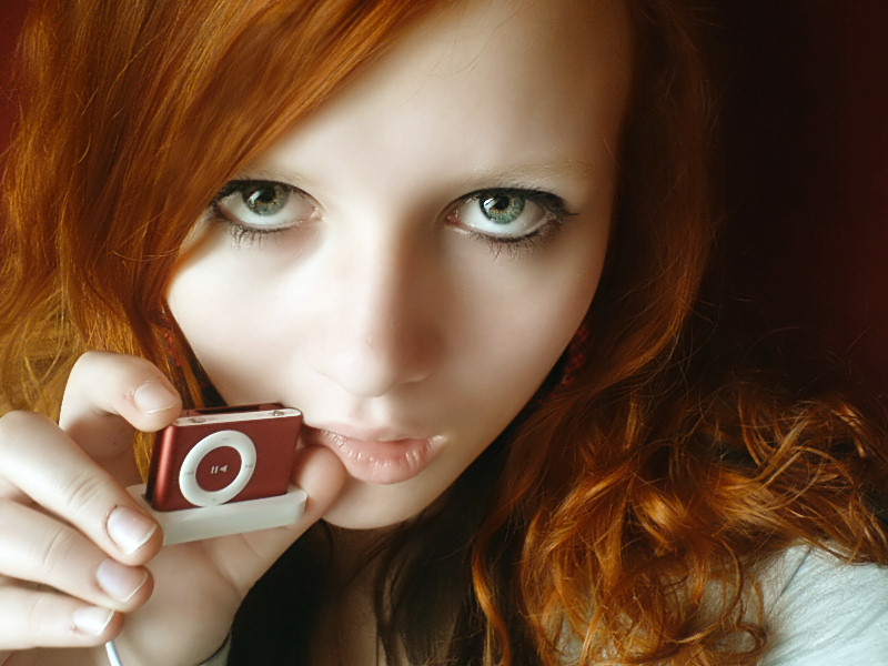 a hommage to my red ipod