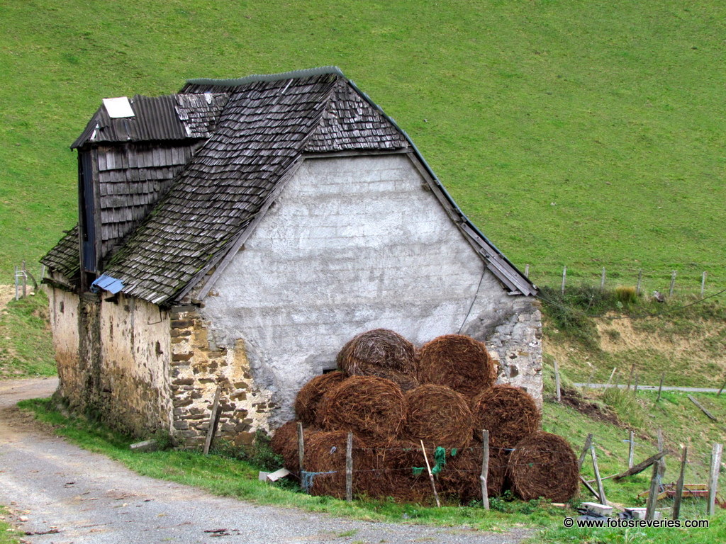 A la Croisée des Chemins - An der Kreuzung der Wege