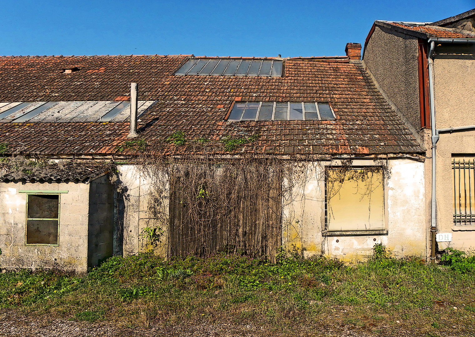 A l'abandon, au bord de l'yonne