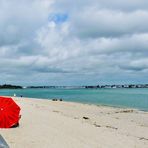 A l'abri du parasol rouge