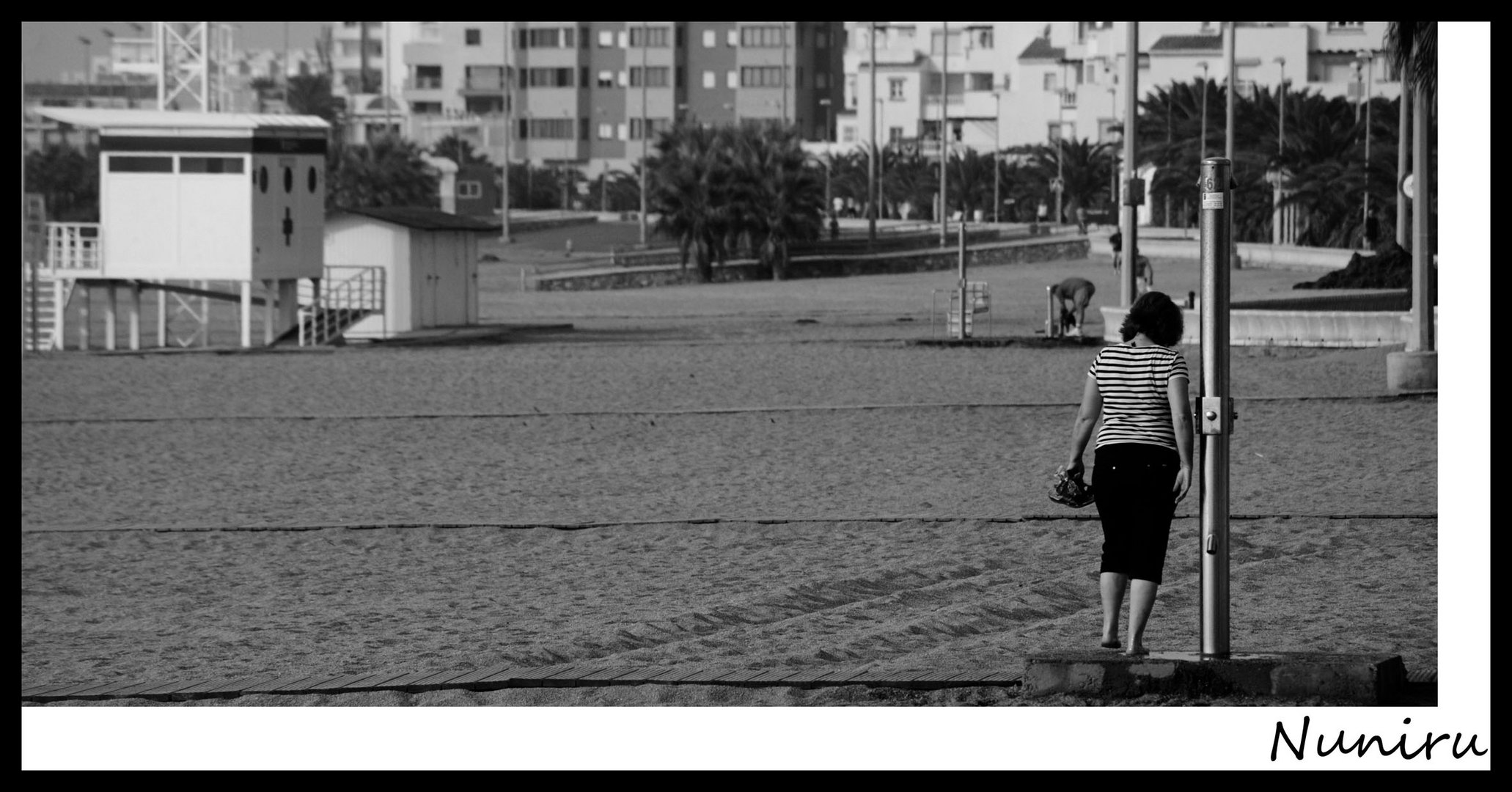 A las 8,30 de la mañana en un día normal de vacaciones en la playa