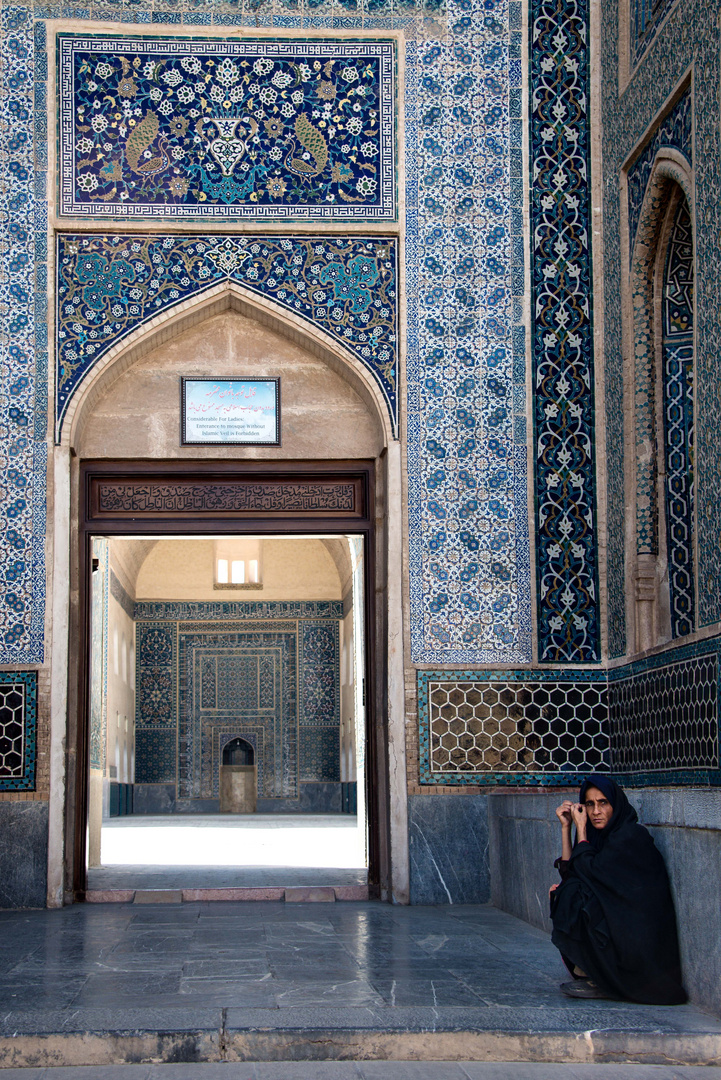 A las puertas de la mezquita