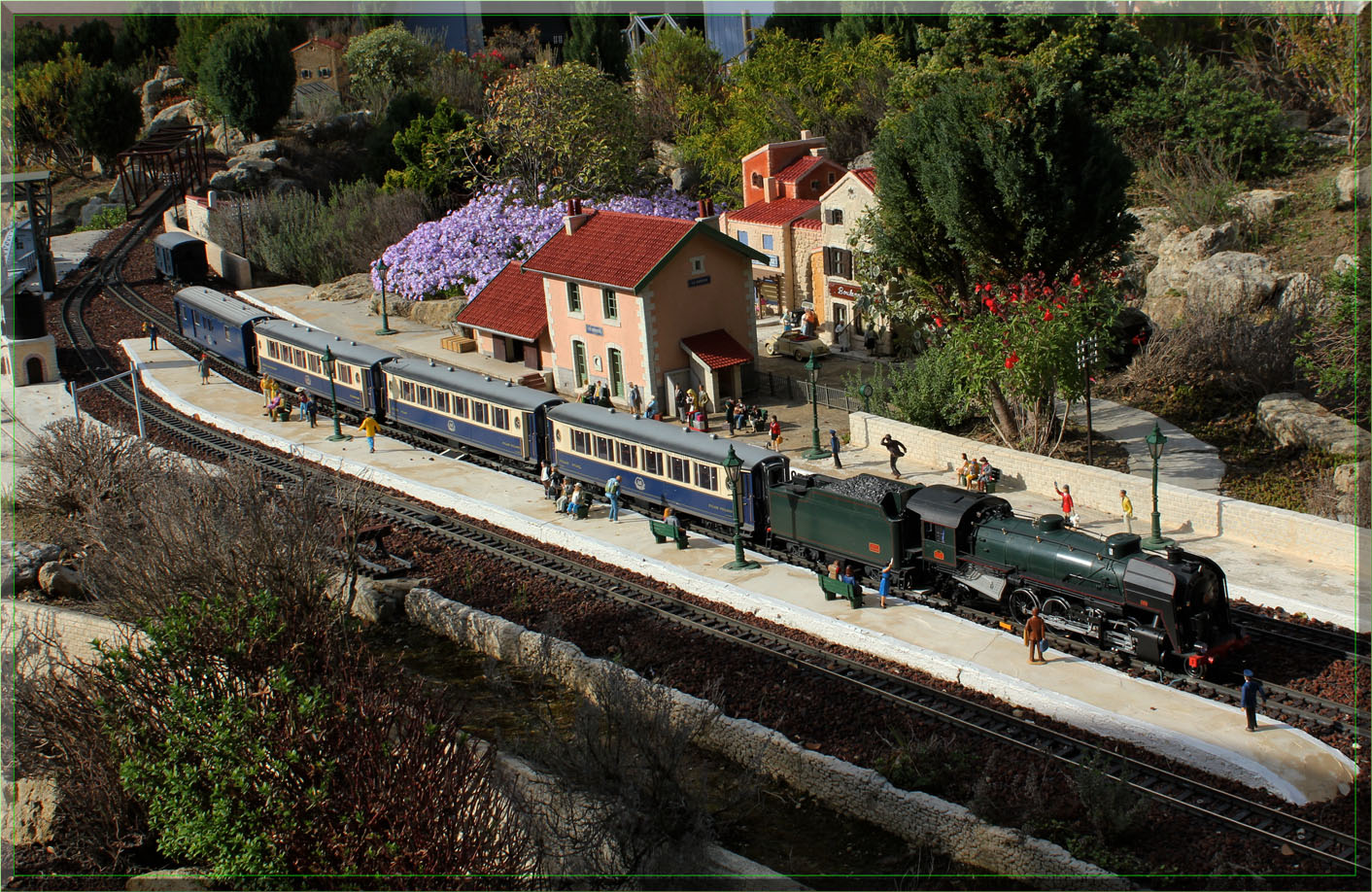 A L'EPOQUE DU TRAIN A VAPEUR