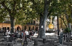 à l'ombre des platanes