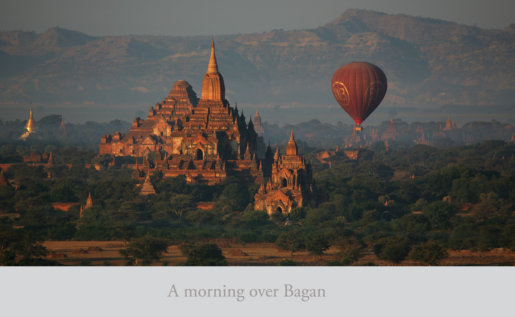 A morning over Bagan