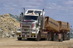 A new load of gold ore from the gold pit