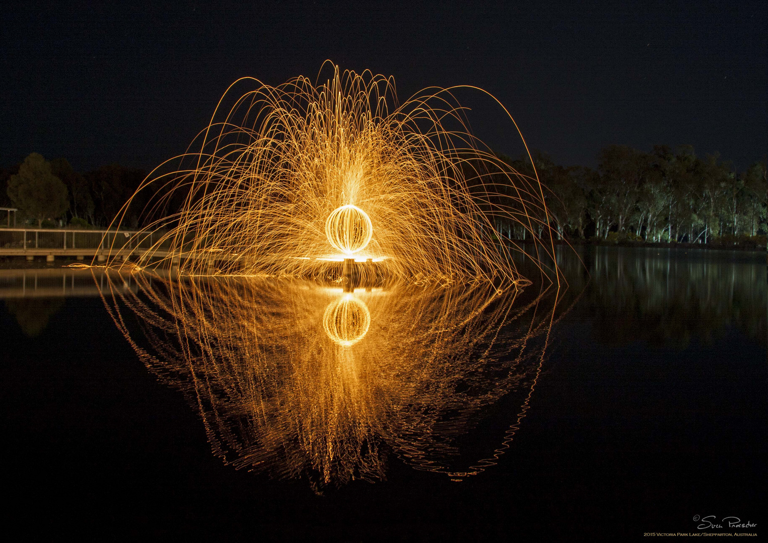 A night at Victoria Park Lake