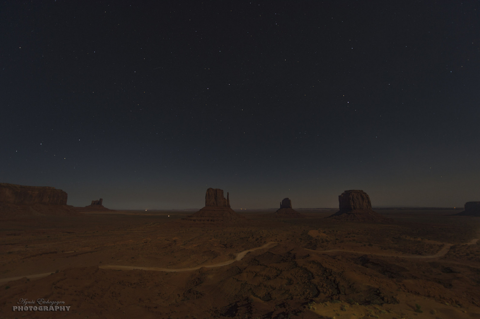 A night in Monument Valley