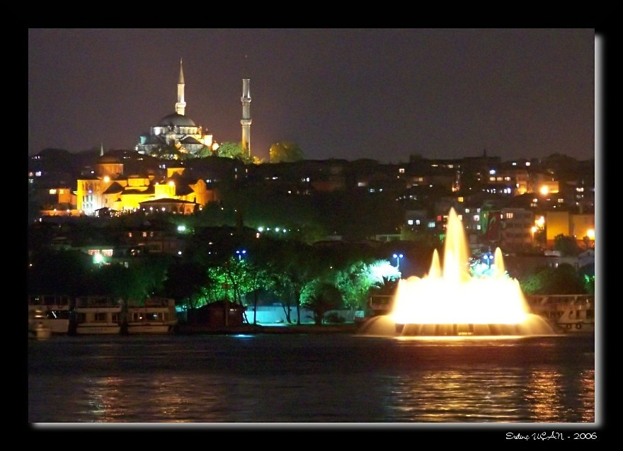 A night scene in Goldenhorn, Istanbul.