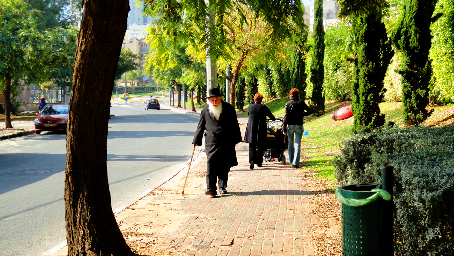 A OLD RELIGIOS JEWISH MAN