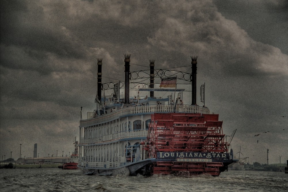 A Paddlesteaming Paddlesteamer