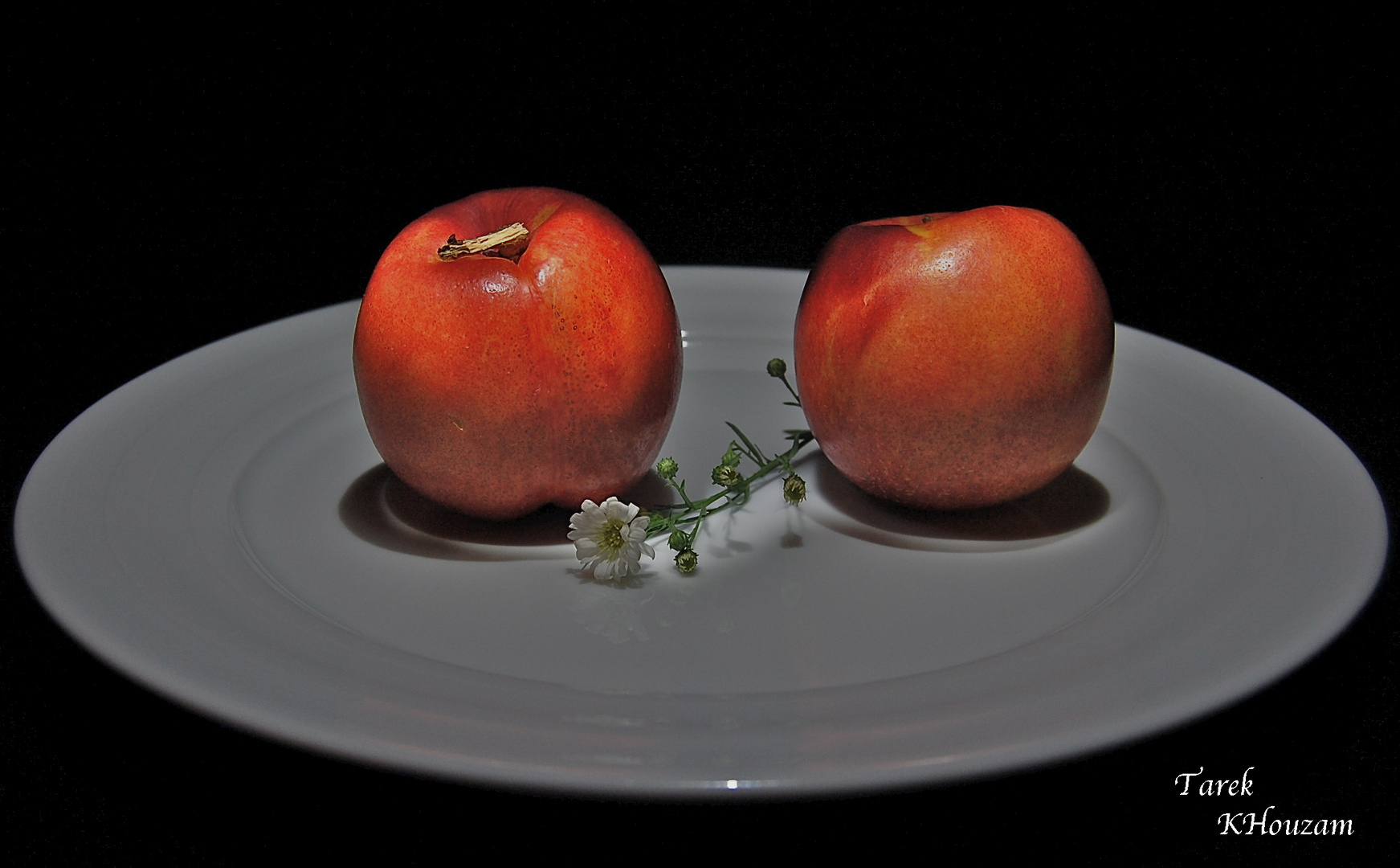 A plate of fruits