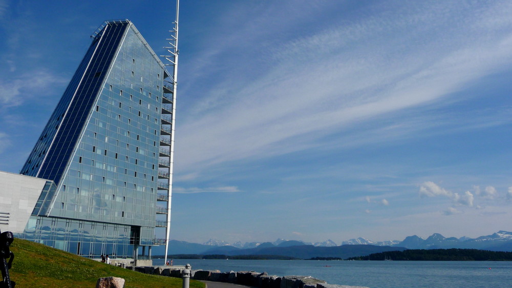 A quelle heure la levée des voiles... ? (Un hôtel à Molde)