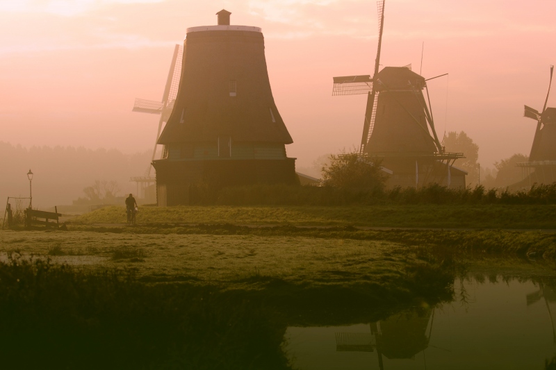 A Quiet Morning Ride Thru Zaanse Schans