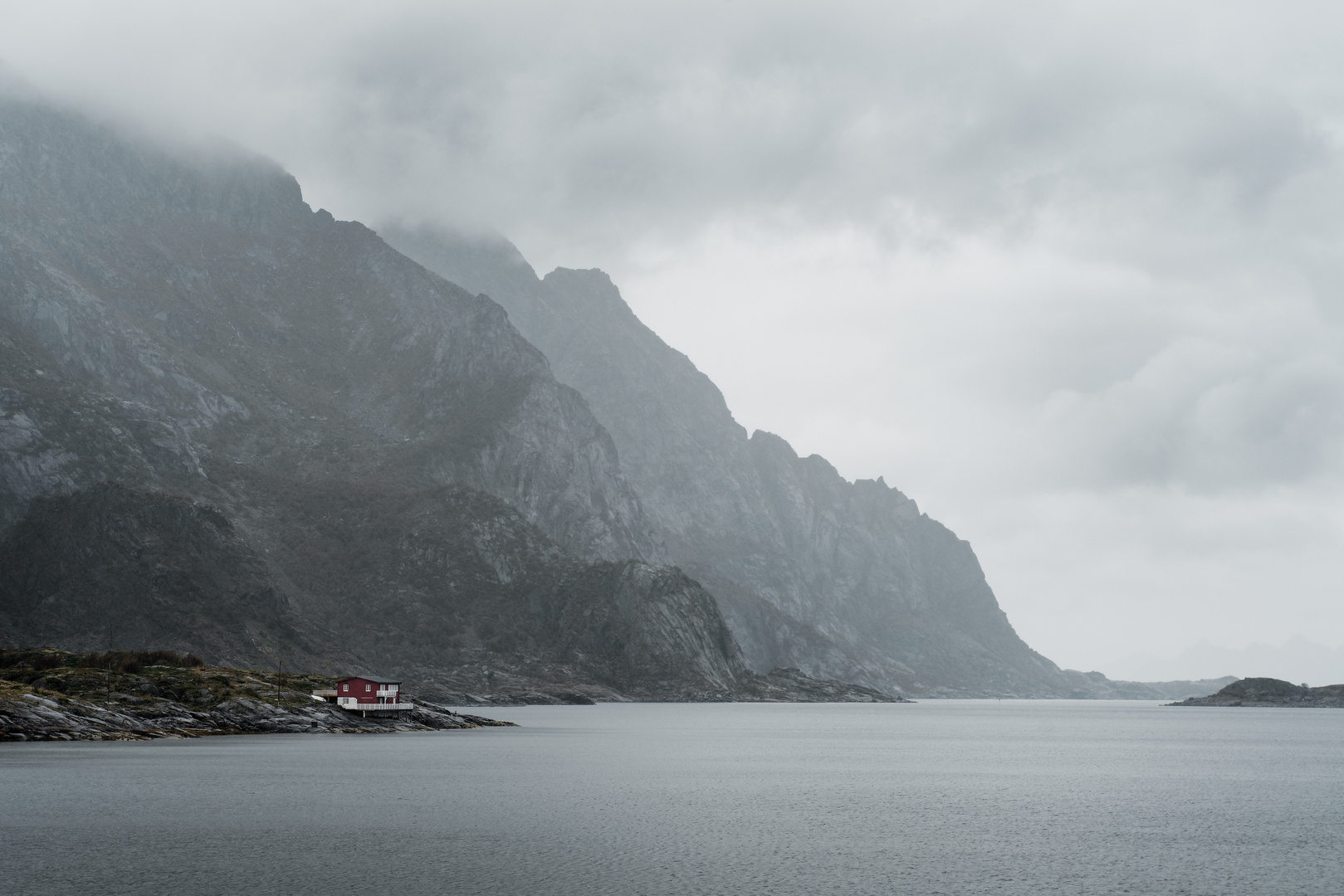 A rainy morning in Henningsvær