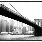 a really old picture of Brookly Bridge ?