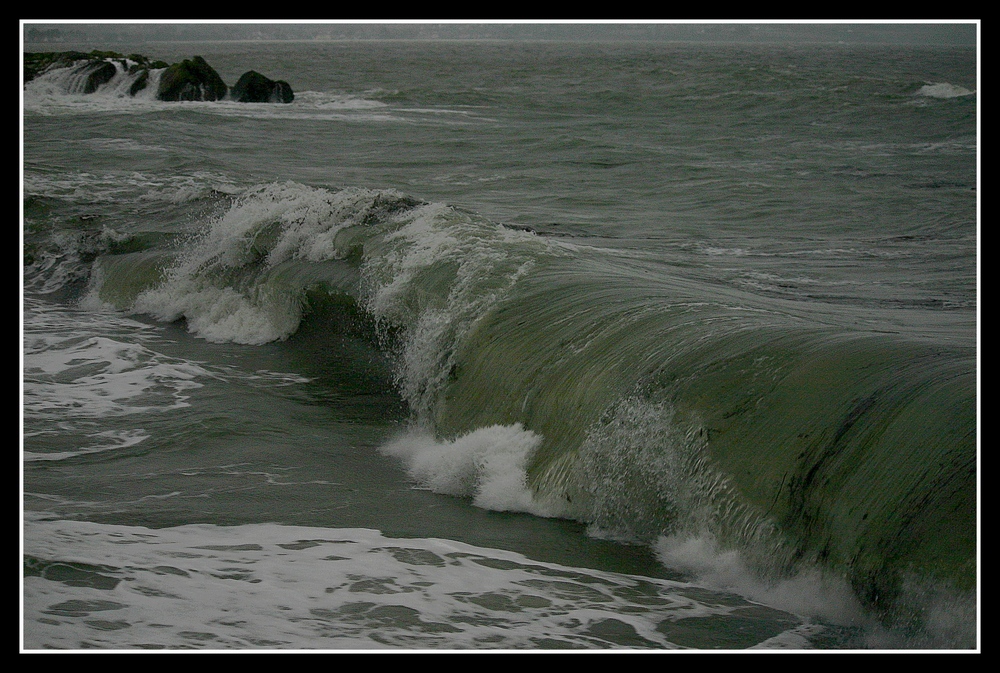 " " çà rince la plage et les rochers"