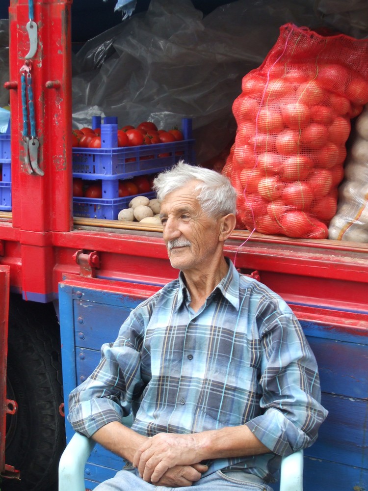 a shopkeeper in Kumla, Turkey