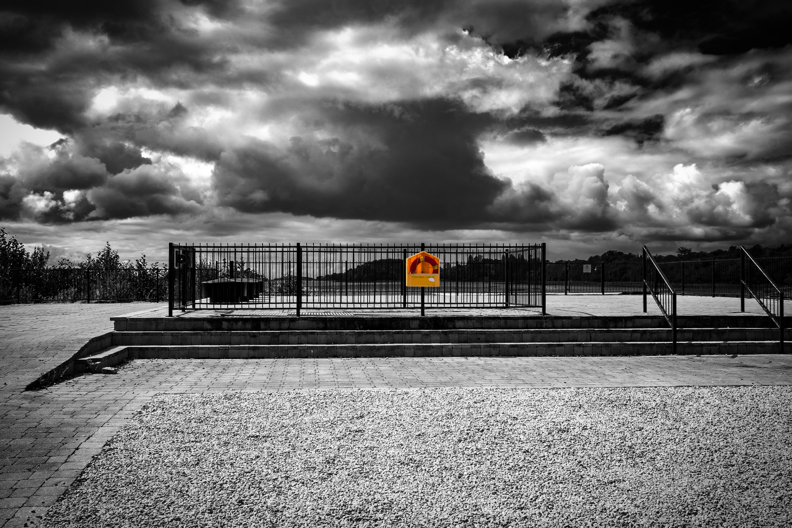 ... a stolen ringbuoy - a stolen life ...