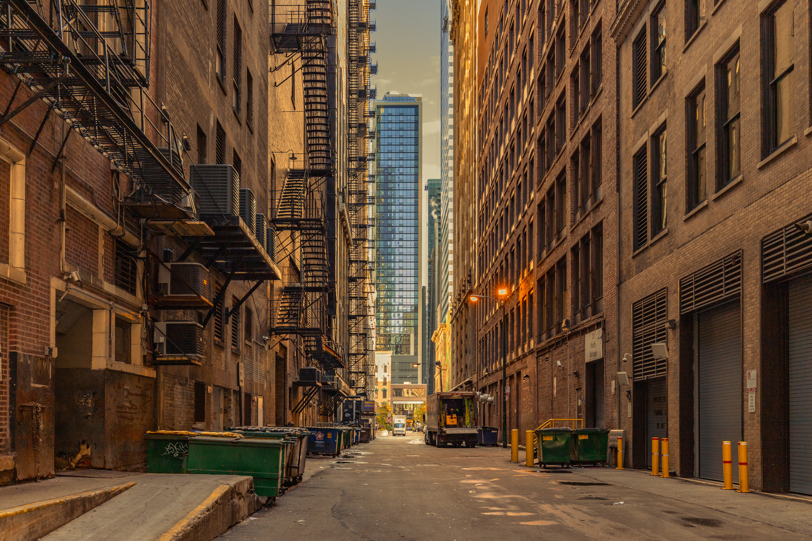 A street in Chicago on a early mornig 