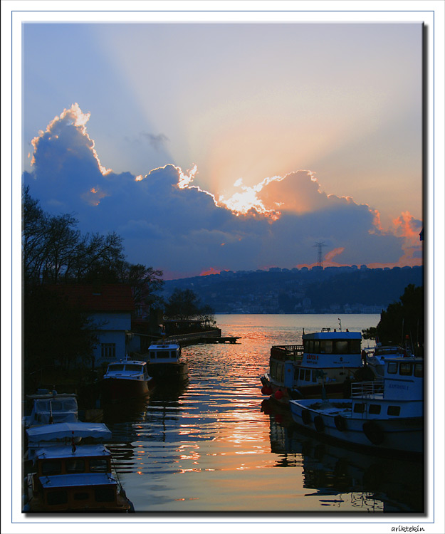 A SUNSET VIEW FROM BOSPHORUS-ISTANBUL