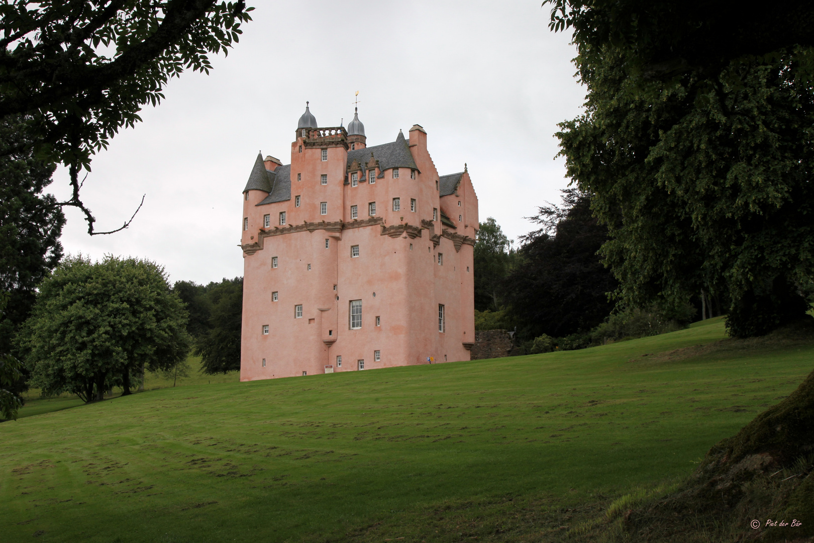 a touch of SCOTLAND - Craigievar Castle