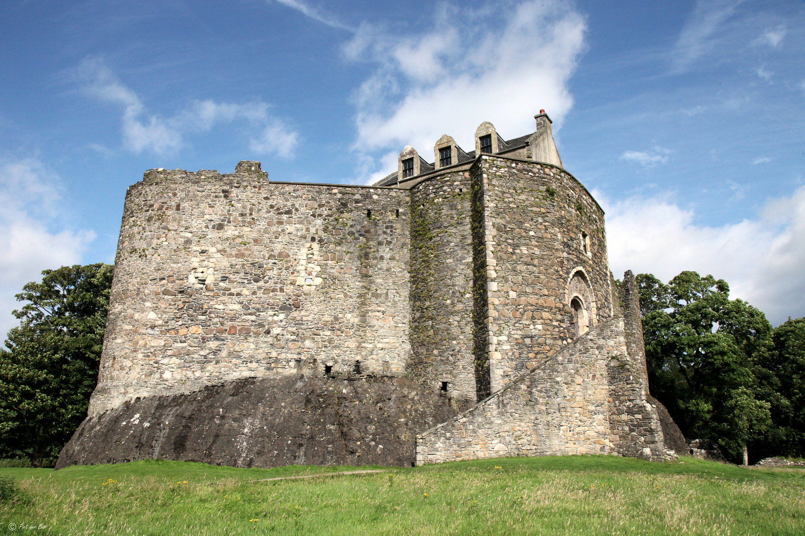 a touch of SCOTLAND - Dunstaffnage Castle