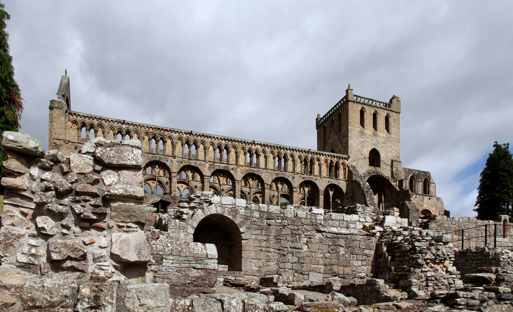 a touch of SCOTLAND - Jedburgh Abbey