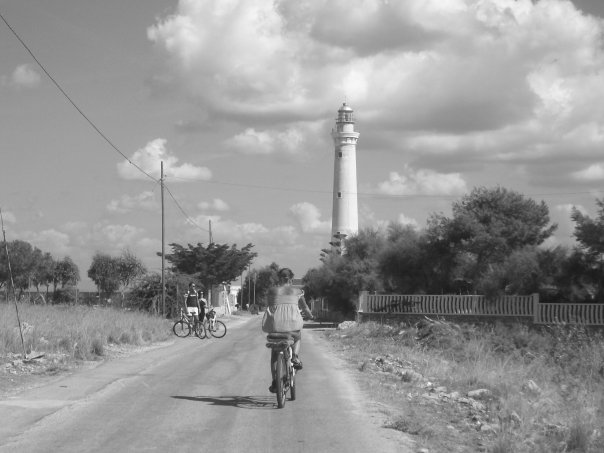 a tutta bici verso il faro