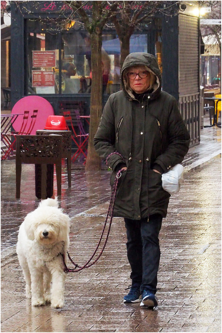 …ça va sentir le chien mouillé… !