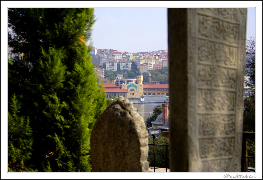 A VIEW FROM CEMETERY OF EYÜP