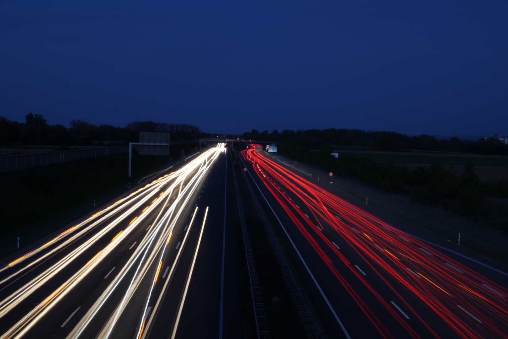 A2 bei Nacht