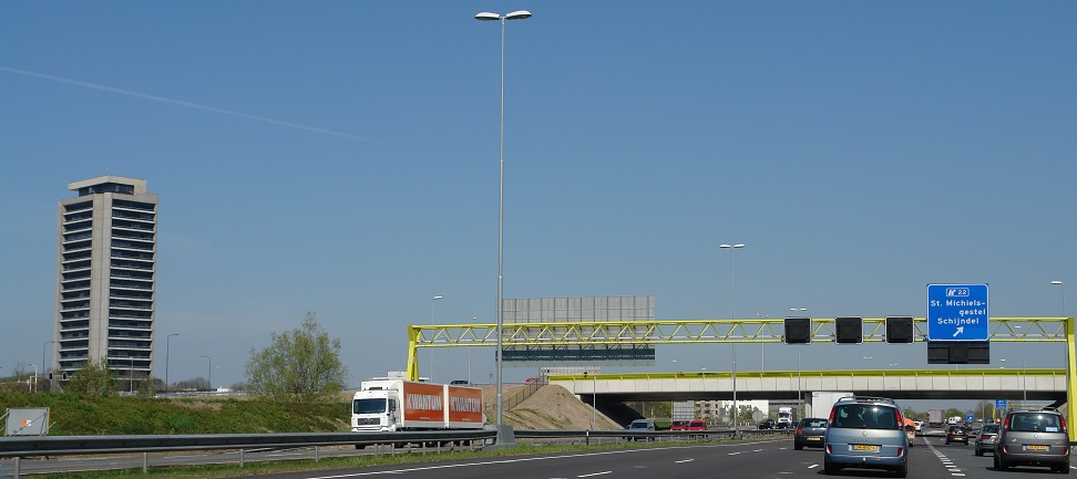 A2 snelweg, motorway, road, Autobahn near Den Bosch (NL)