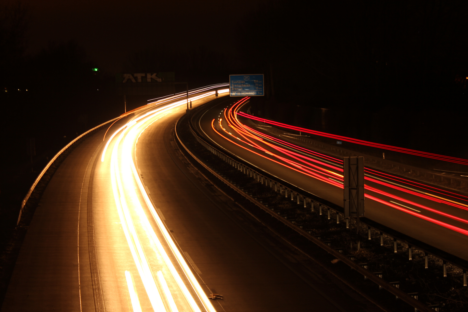 A27 bei Nacht