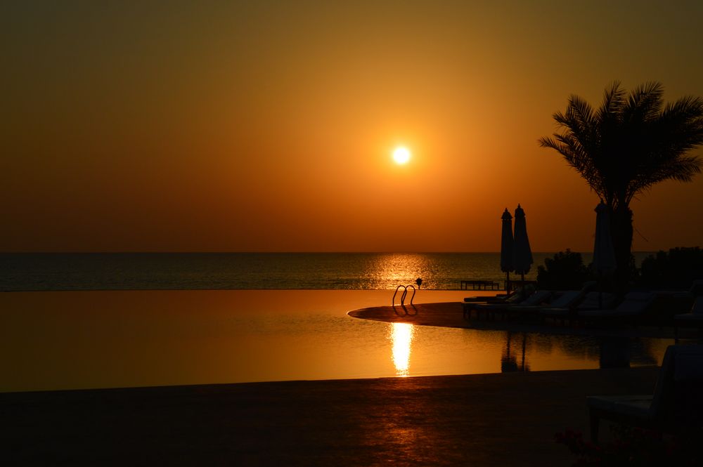 Sonnenaufgang in Ägypten über dem Meer von Nadine_Max_Fotografie 