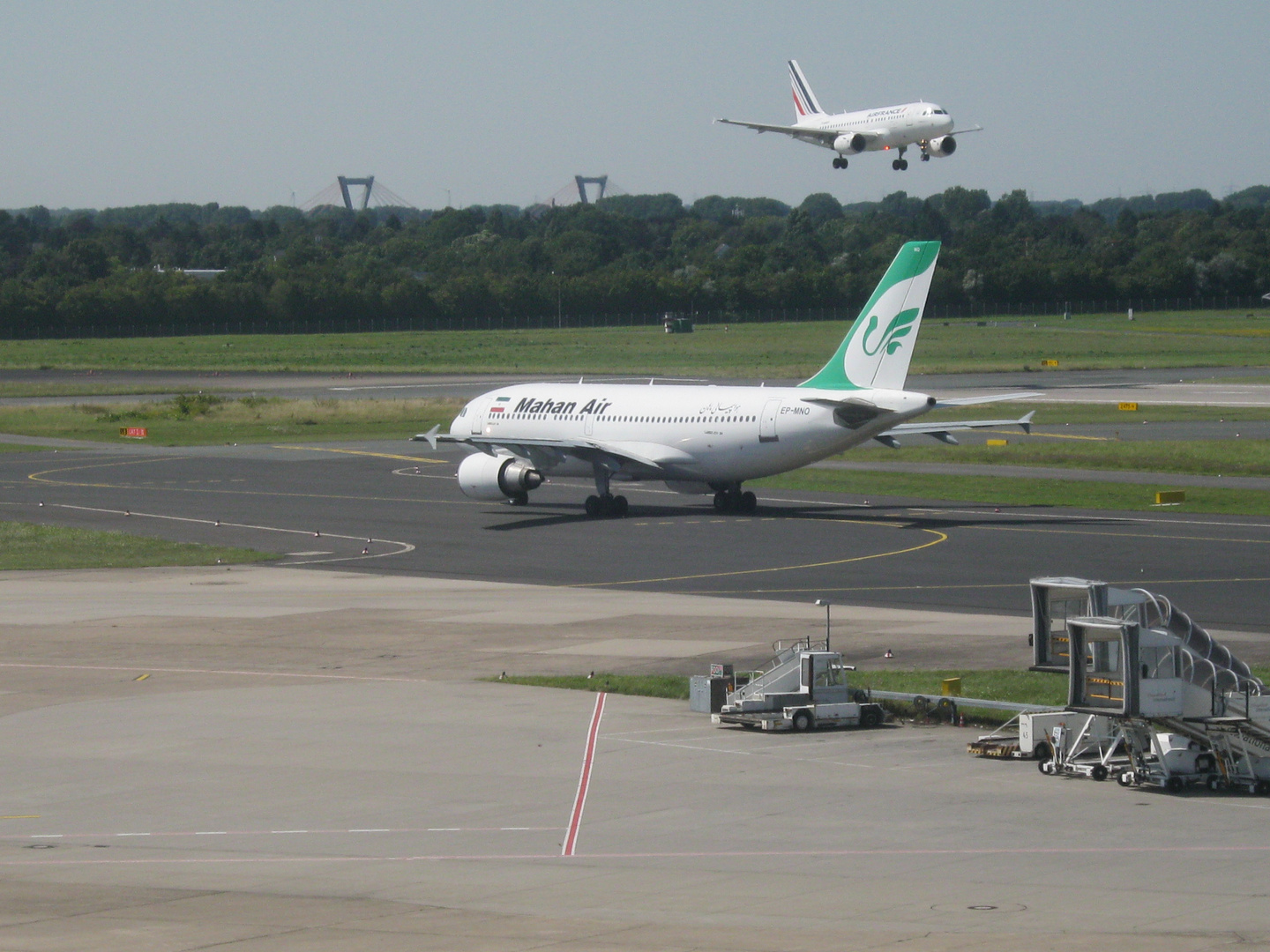 A310 Mahan Air und A318 Air France