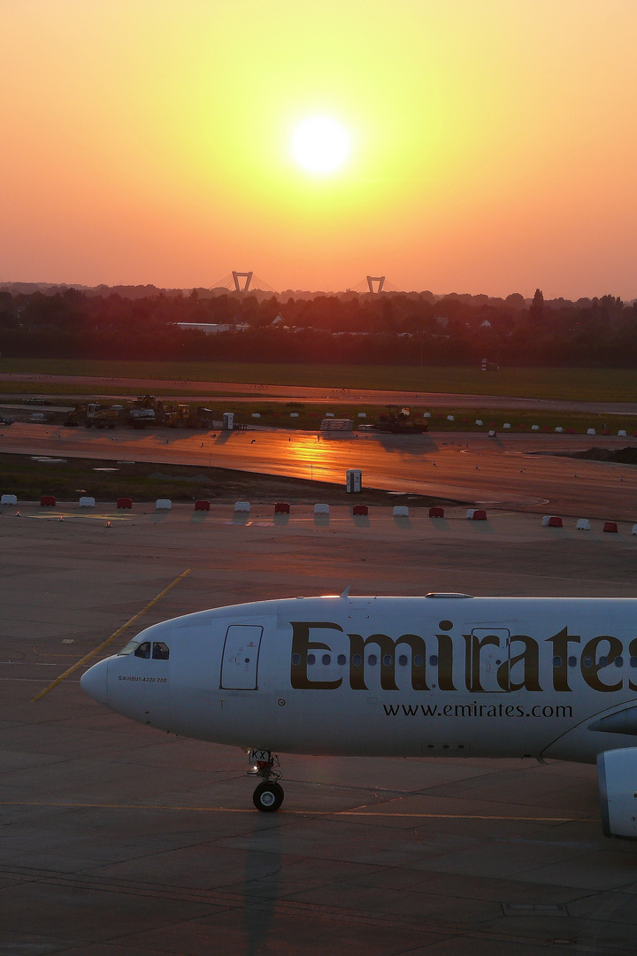 A330-243 Emirates