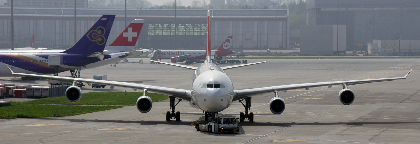 A340-300 von vorne