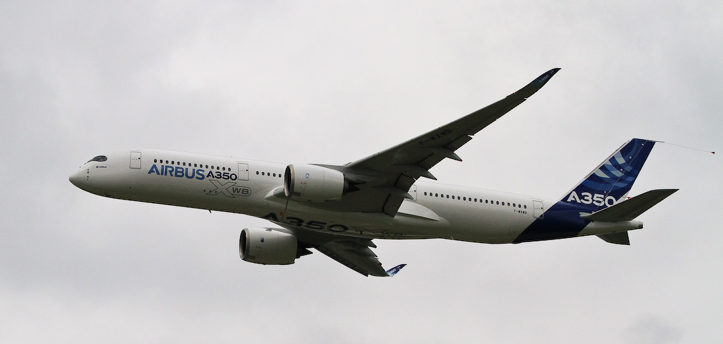 A350 fly-by