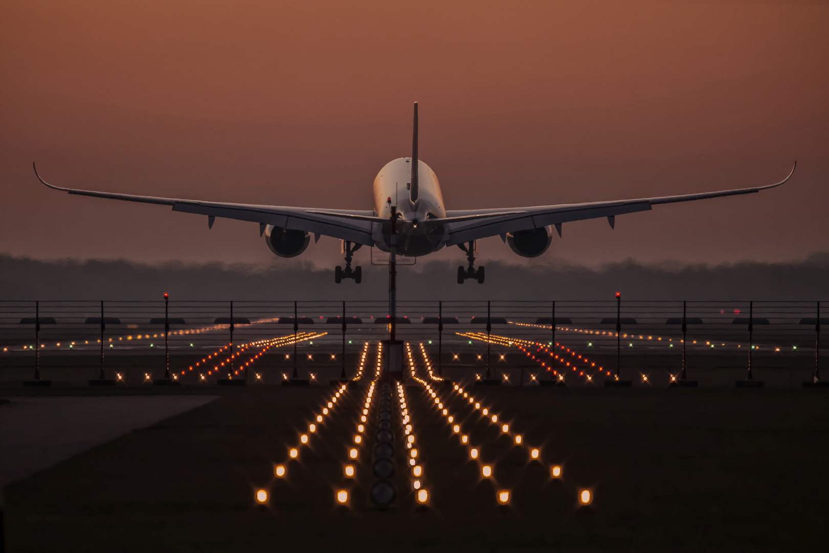 A350 Landung in der Dämmerung Foto & Bild münchen, fliegen, flugzeug