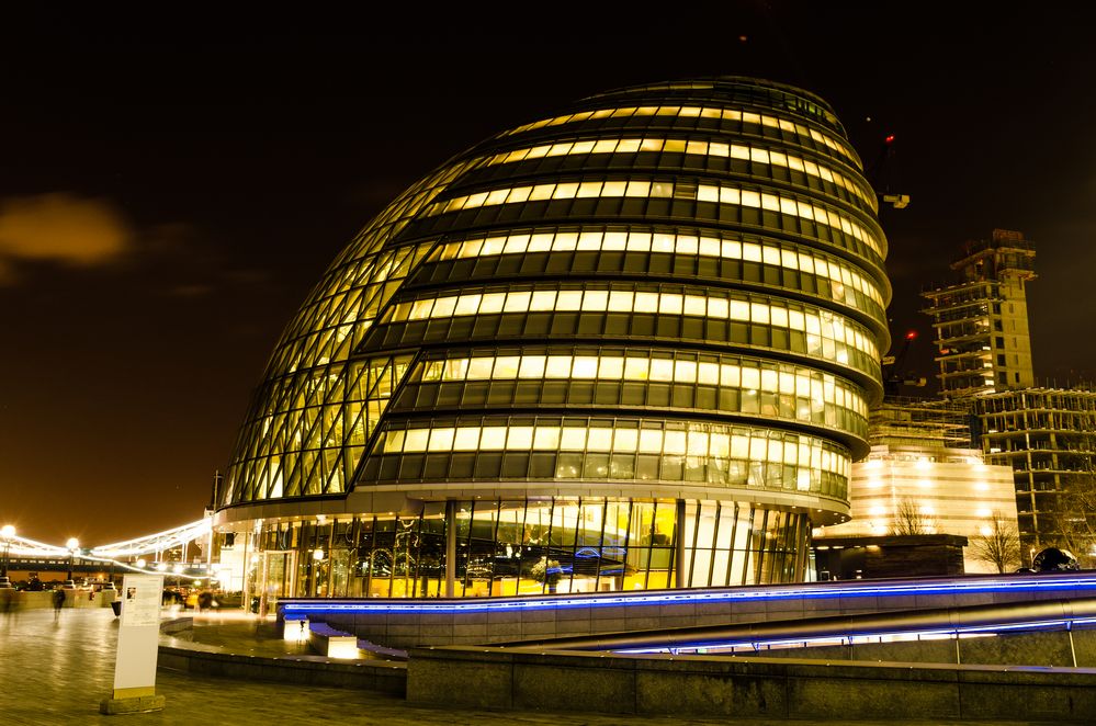 London by night (City of Hall) von photoweise