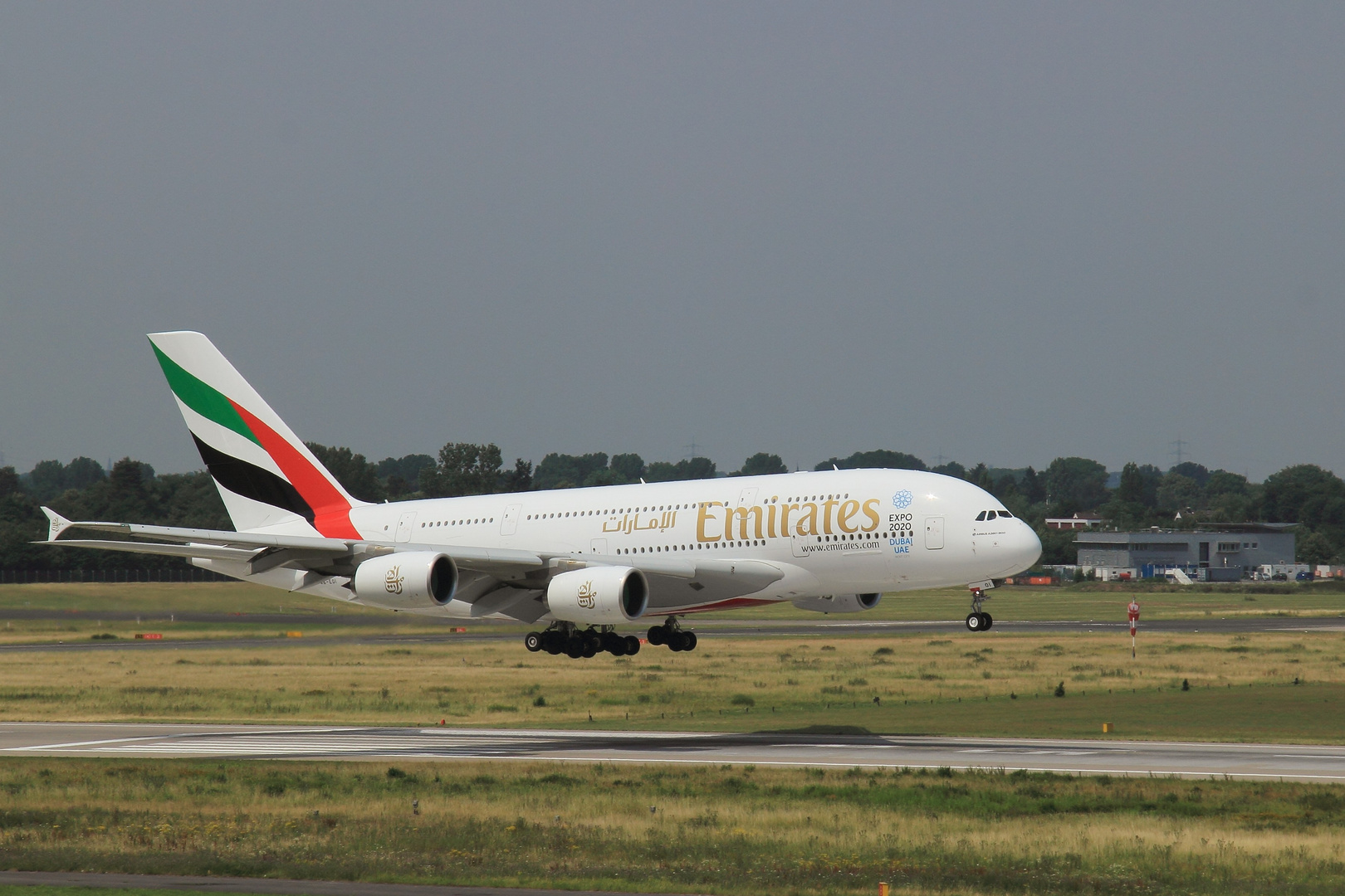 ++ A380-800 ++